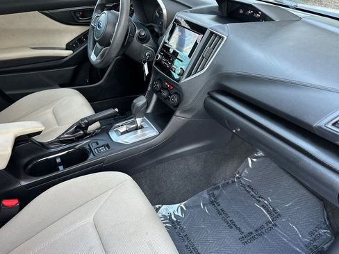 Used 2019 Subaru Impreza 2.0i Premium image 16