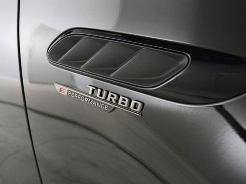 Used 2024 Mercedes-Benz C 63 AMG S image 11