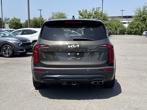 Used 2022 Kia Telluride SX w/ SX Prestige Package AWD/4WD image 3