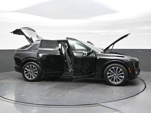 Certified 2024 Cadillac Lyriq Sport w/ LPO, Floor Liner Package AWD/4WD image 46