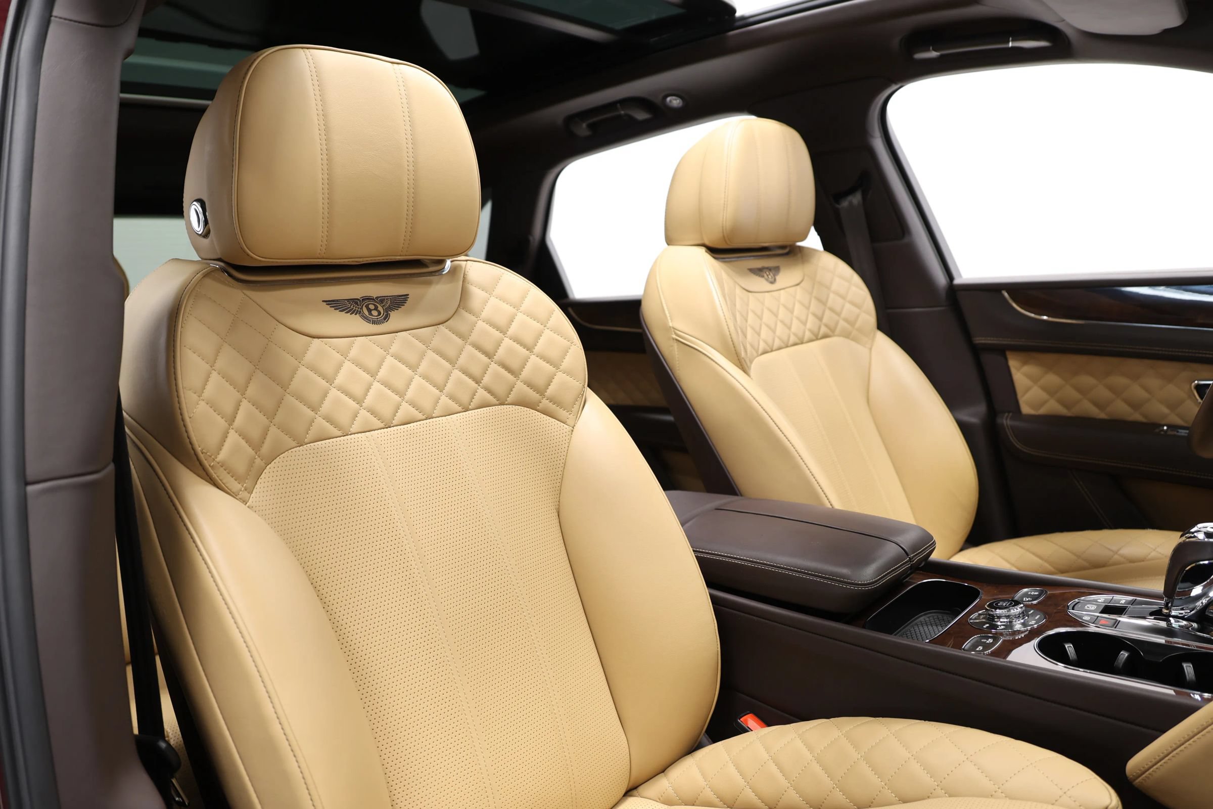 Used 2018 Bentley Bentayga AWD/4WD image 99