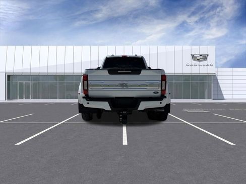 Used 2020 Ford F450 Limited w/ FX4 Off-Road Package AWD/4WD image 10
