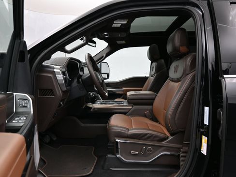 Used 2025 Ford F150 King Ranch AWD/4WD image 9