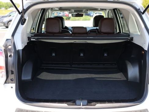 Used 2018 Subaru Forester 2.5i Touring w/ Popular Package #2 AWD/4WD image 10