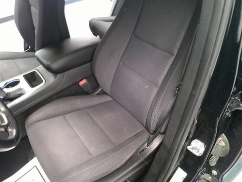 Used 2019 Jeep Grand Cherokee Laredo image 30