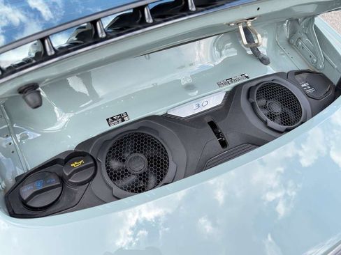 Certified 2025 Porsche 911 Carrera RWD image 18