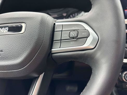 Used 2023 Jeep Compass Latitude w/ Convenience Group AWD/4WD image 13