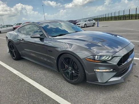 Used 2018 Ford Mustang GT Premium w/ GT Performance Package RWD image 2