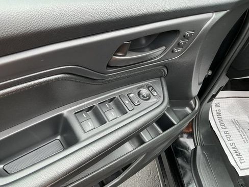 Used 2025 Honda Odyssey Sport-L image 16