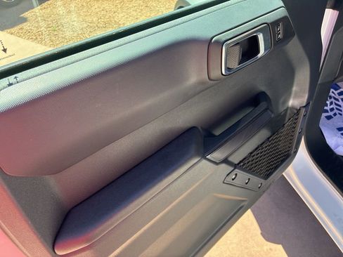 Used 2025 Ford Bronco Big Bend image 19