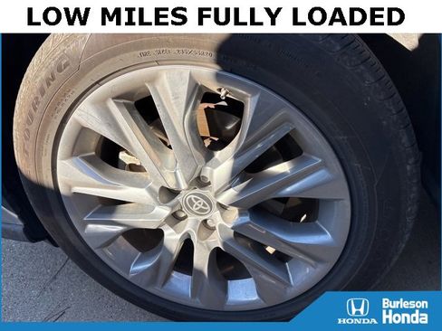 Used 2020 Toyota Highlander Limited image 7