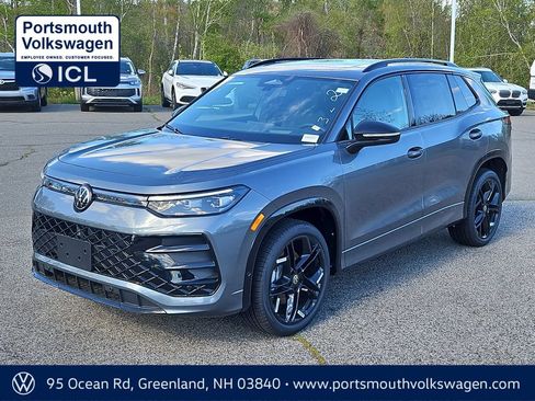 New 2026 Volkswagen Tiguan SE R-Line AWD/4WD image 1