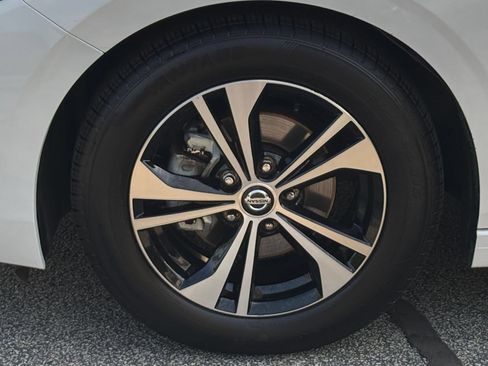 Used 2023 Nissan Sentra SV FWD image 29