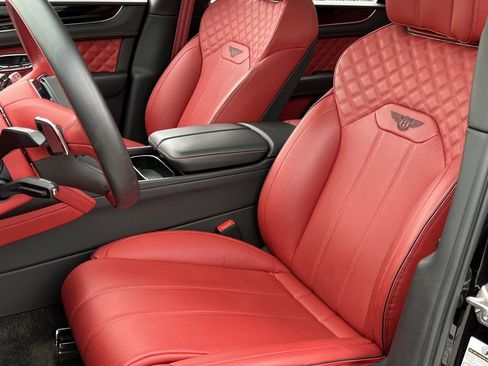 Certified 2022 Bentley Bentayga image 19