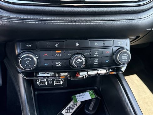 Used 2022 Dodge Durango GT AWD/4WD image 28