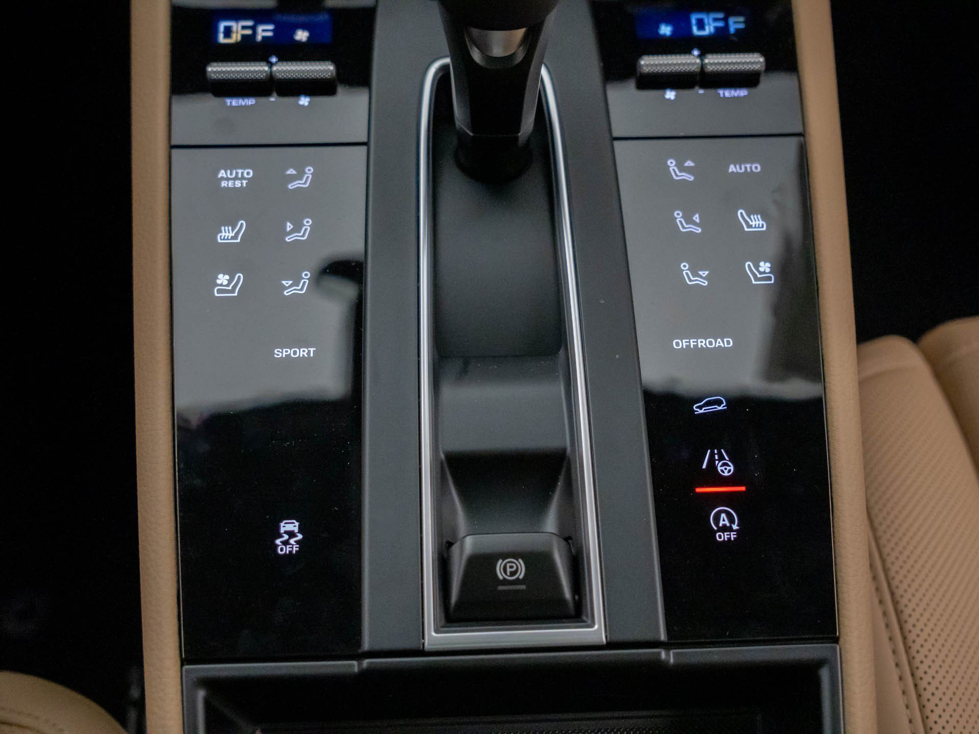 Certified 2026 Porsche Macan AWD/4WD image 29
