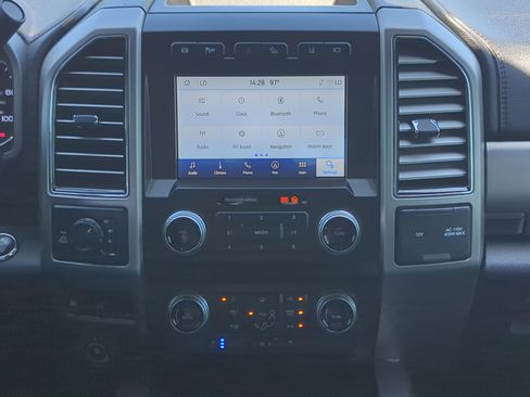 Used 2020 Ford F250 Platinum w/ Tremor Off-Road Package AWD/4WD image 16