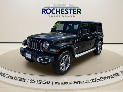 Used 2019 Jeep Wrangler Unlimited Sahara w/ Dual Top Group AWD/4WD image 2