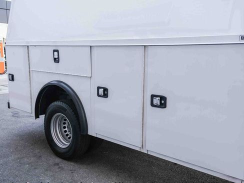 Used 2023 Mercedes-Benz Sprinter 3500 w/ Acoustic Package image 35