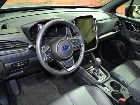 Used 2025 Subaru Forester Limited image 22