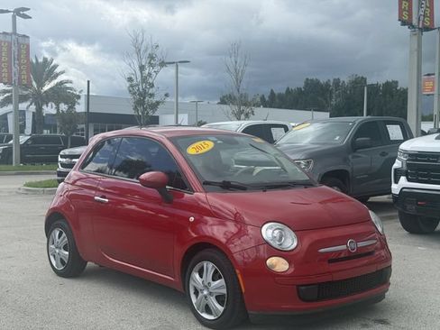Used 2015 FIAT 500 Pop FWD image 2