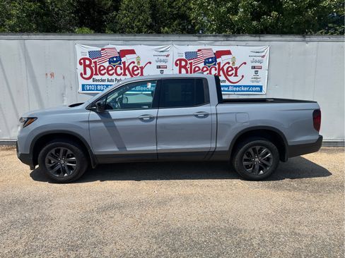 Used 2024 Honda Ridgeline Sport image 7