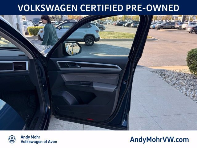 Used 2023 Volkswagen Atlas SE w/ Panoramic Sunroof Package AWD/4WD image 16