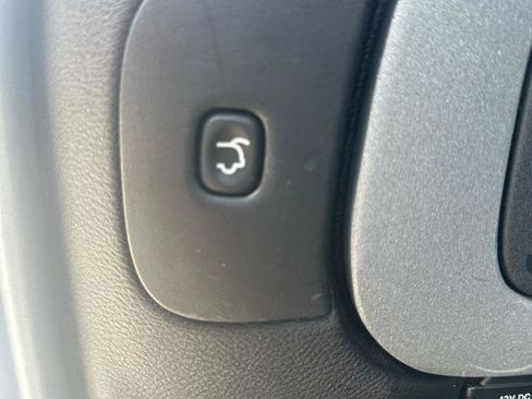 Used 2014 Jeep Cherokee Latitude w/ Comfort/Convenience Group FWD image 17