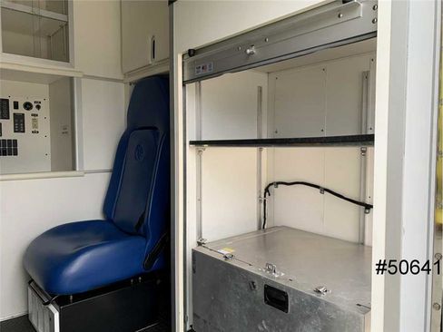Used 2014 Chevrolet Express 4500 w/ Ambulance Package image 22