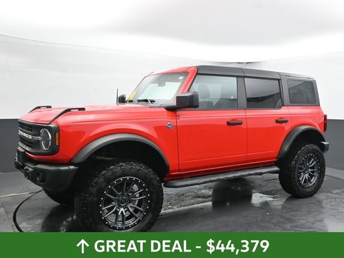 Used 2023 Ford Bronco Black Diamond image 9