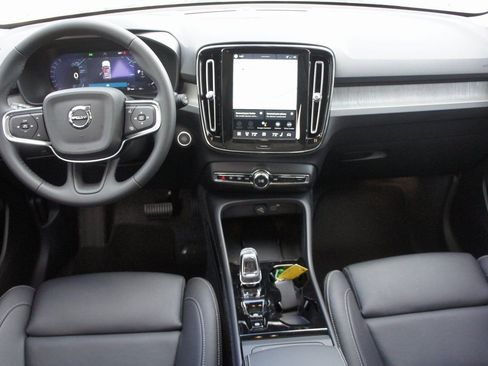 New 2026 Volvo XC40 B5 Plus w/ Protection Package Premier image 9