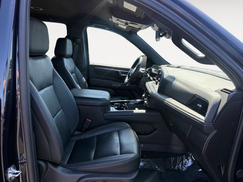 Used 2025 Chevrolet Tahoe Z71 AWD/4WD image 19