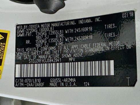 Used 2018 Toyota Highlander XLE w/ Carpet Mat Package (TMS) image 12