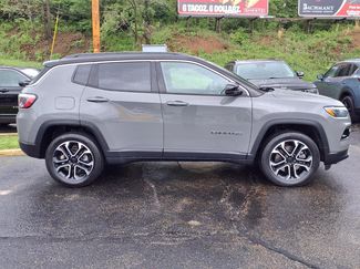 Used 2023 Jeep Compass Limited w/ Sun and Sound Group AWD/4WD video 3