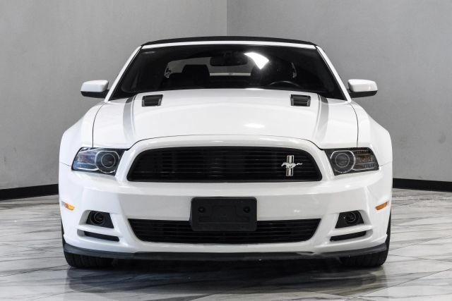 Used 2013 Ford Mustang GT Premium w/ Electronics Pkg RWD image 11