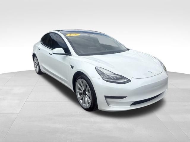 Used 2021 Tesla Model 3 Standard Range Plus RWD image 7