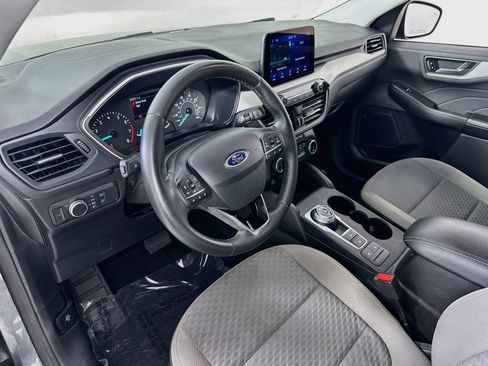 Used 2022 Ford Escape SE w/ Convenience Package FWD image 9
