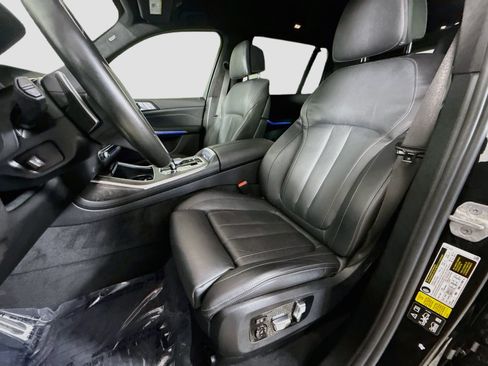 Used 2022 BMW X7 xDrive40i w/ M Sport Package AWD/4WD image 22
