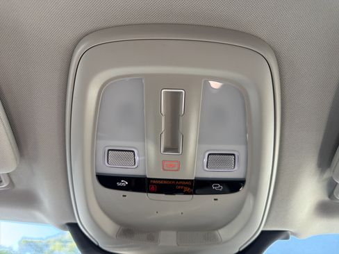Certified 2025 Volvo XC90 B6 Plus AWD/4WD image 71