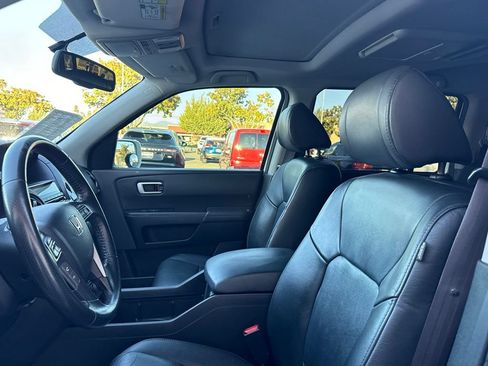 Used 2014 Honda Pilot Touring image 14