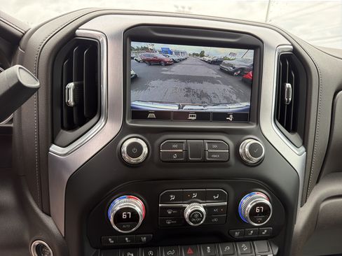 Used 2021 GMC Sierra 1500 SLT AWD/4WD image 26