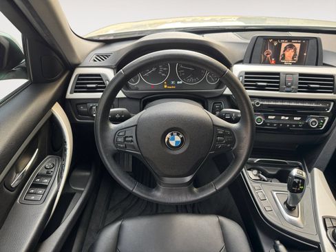 Used 2016 BMW 320i xDrive Sedan AWD/4WD image 12