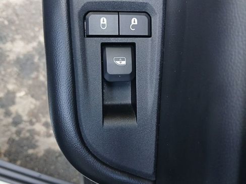 Used 2023 Jeep Grand Cherokee L Limited w/ Black Appearance Package image 34