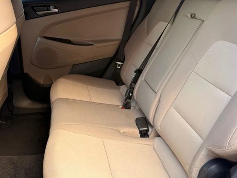 Used 2018 Hyundai Tucson SEL image 16