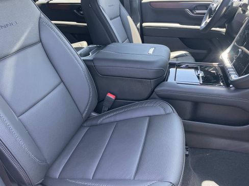 New 2026 GMC Yukon XL Denali AWD/4WD image 27
