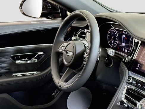 Used 2022 Bentley Flying Spur V8 AWD/4WD image 33