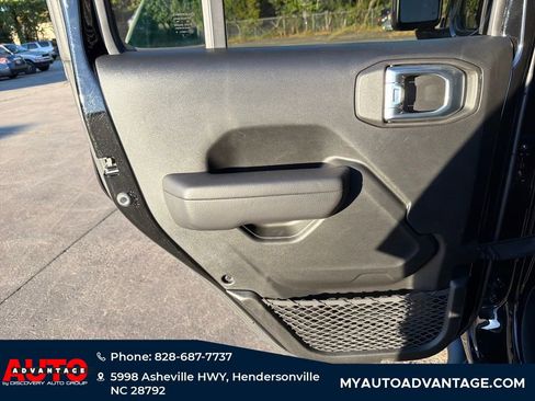 Used 2022 Jeep Gladiator Sport image 26