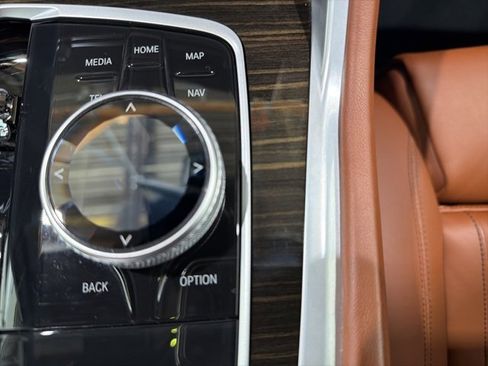 Certified 2024 BMW X6 xDrive40i w/ Executive Package image 39