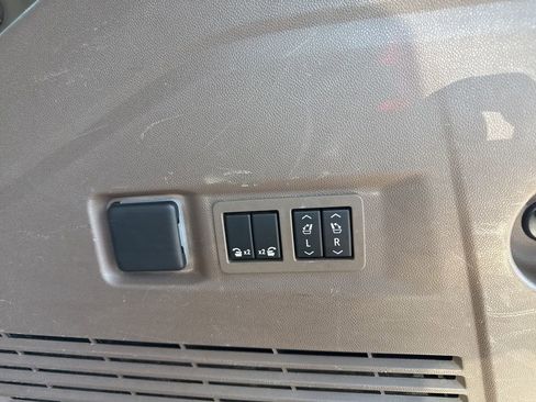 Used 2023 GMC Yukon Denali w/ Max Trailering Package image 33