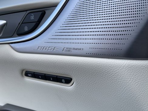 Certified 2025 Cadillac XT5 Premium Luxury image 15